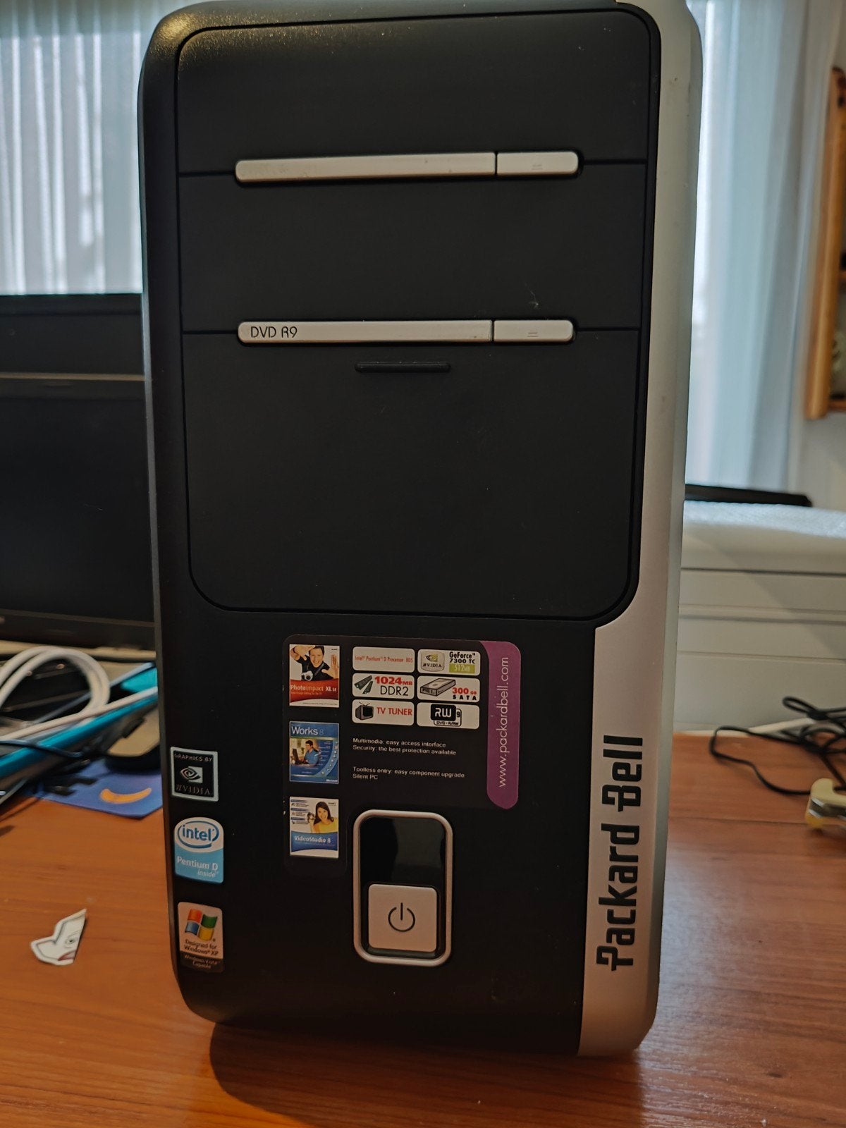 Tower Packard Bell, Informatique & Logiciels, Ordinateurs de bureau, Avec carte vidéo, Moins de 4 GB, Enlèvement, Utilisé