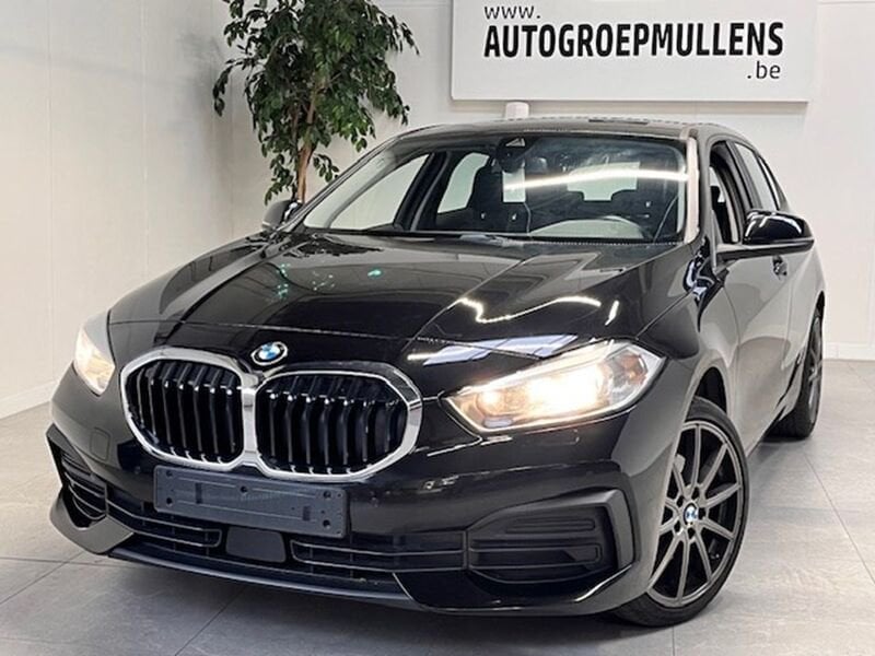 BMW Série 1 118i, Auto's, Gebruikt, Zwart, https://public.car-pass.be/vhr/1dc5c83d-a16e-478a-8e72-652a7ac8ceff, 136 pk