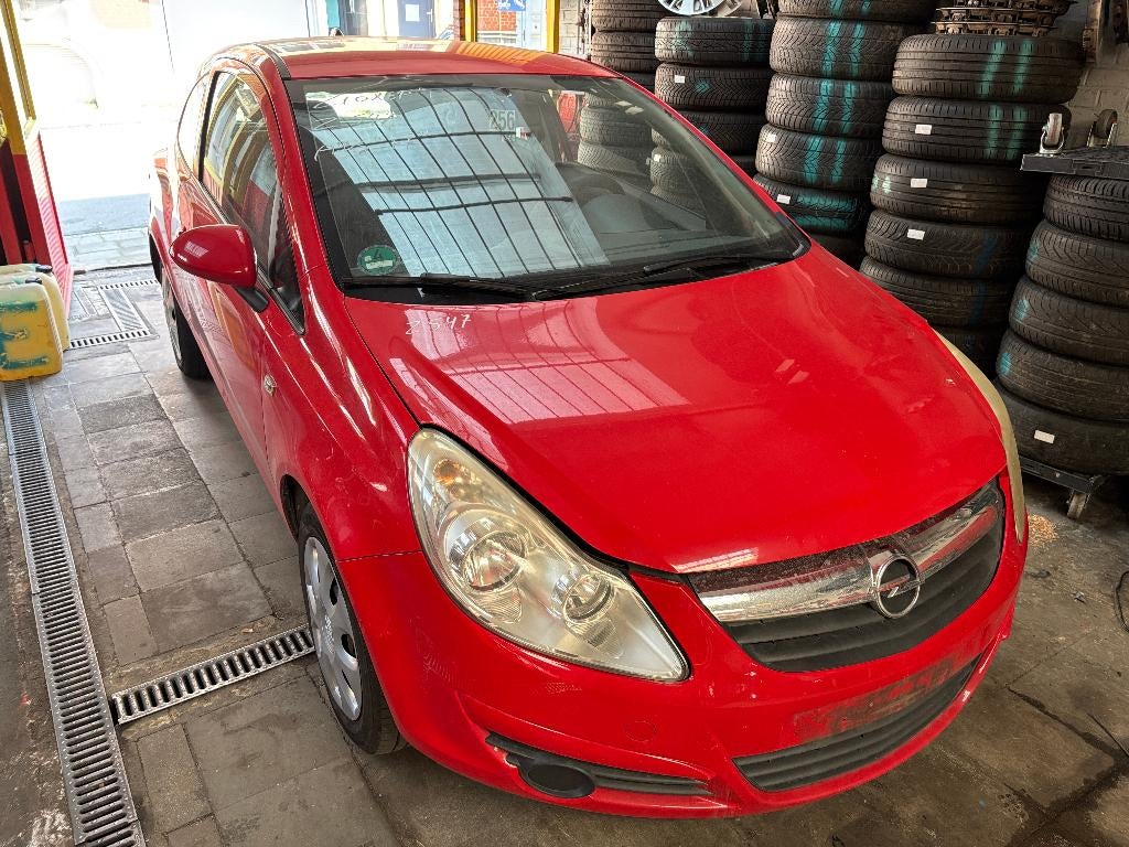 PARE CHOC AVANT OPEL CORSA D PHASE 1, Pare-chocs, RUE BRIGADE PIRON 307, Enlèvement, Utilisé