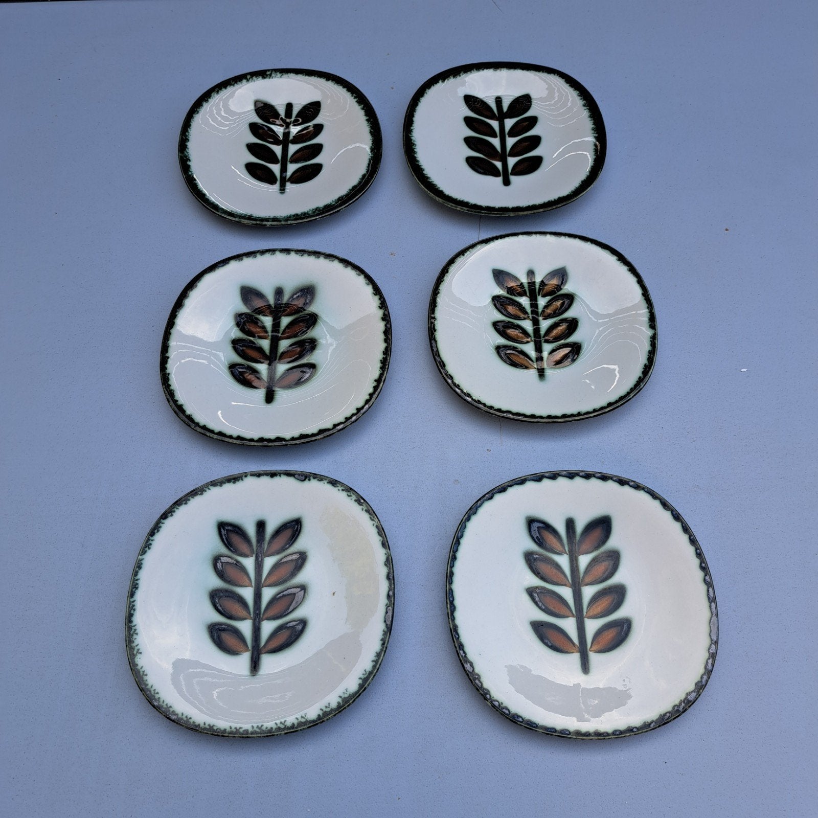 6 assiettes a pain/dessert, Enlèvement ou Envoi