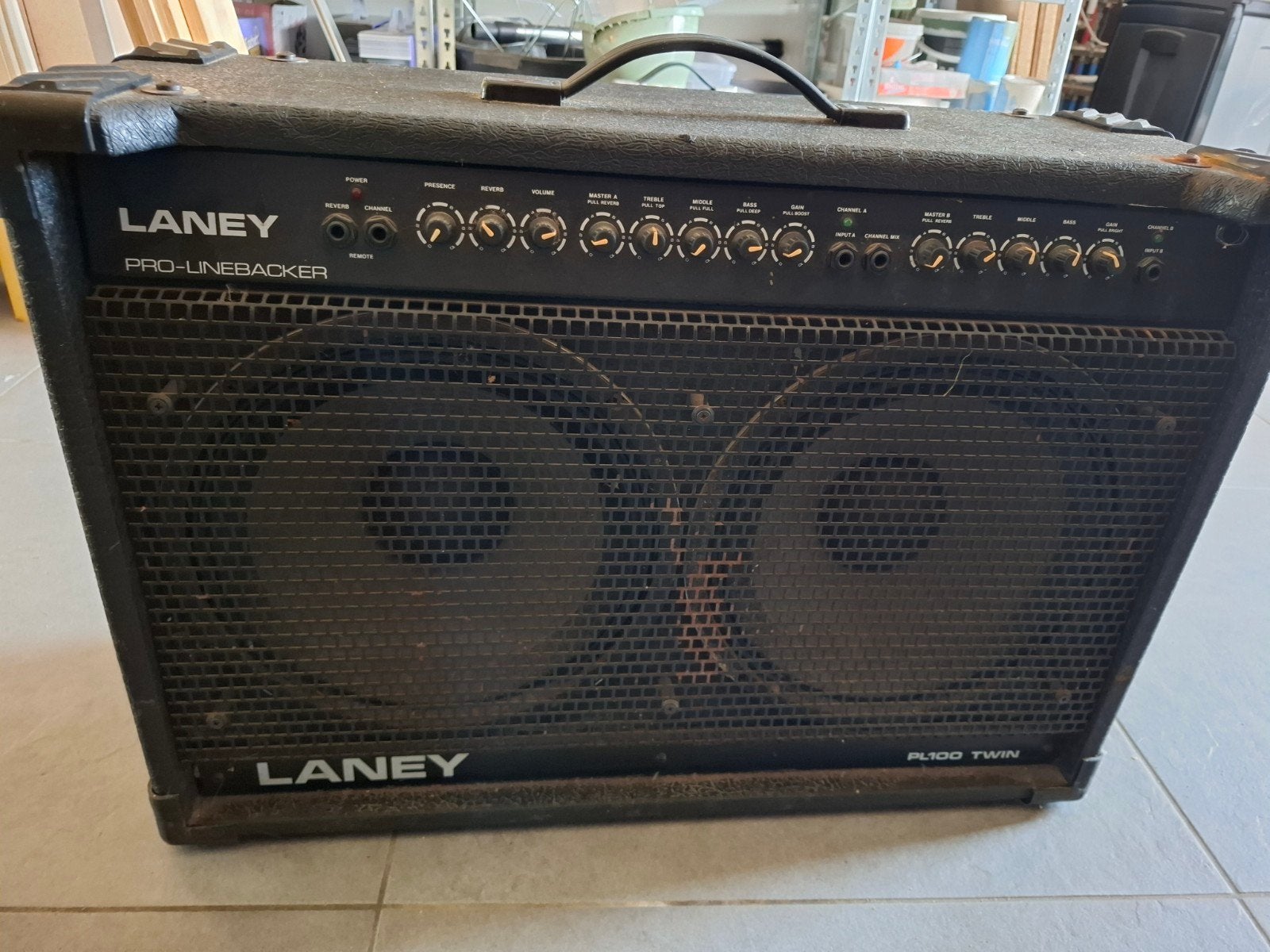 versterker laney, Enlèvement
