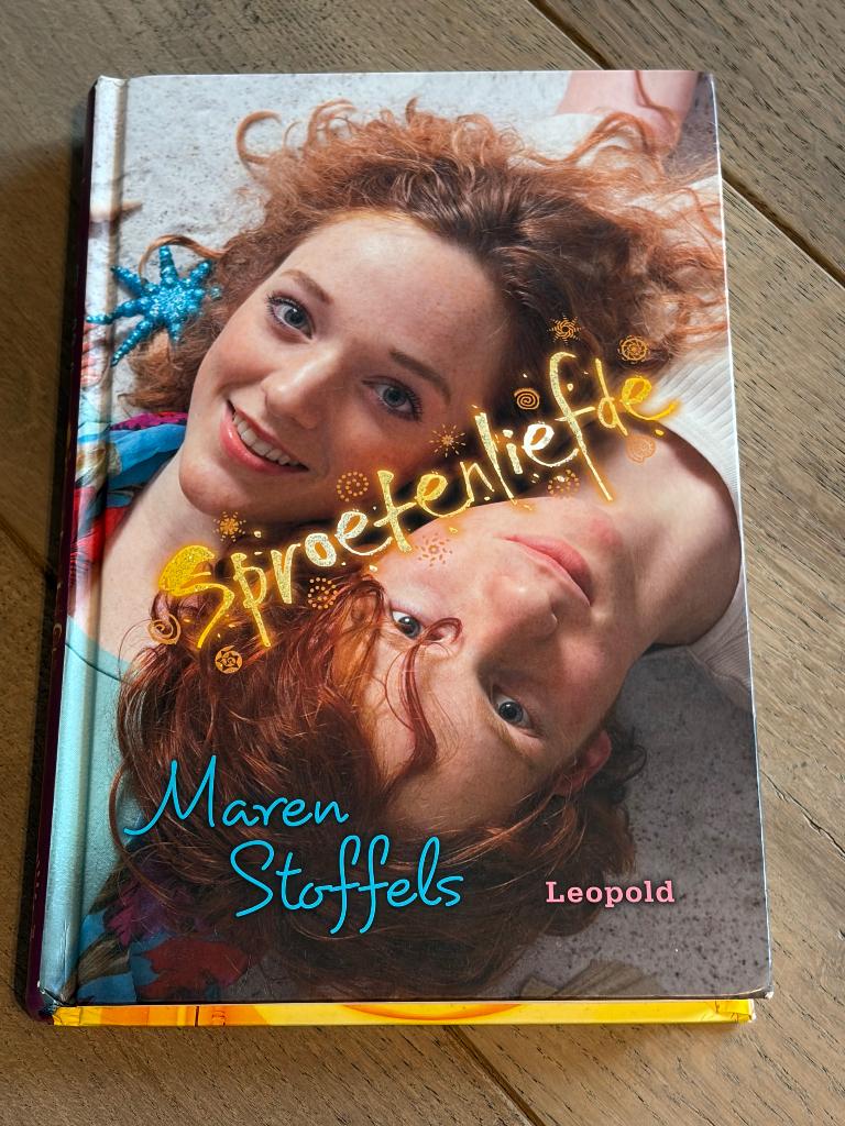 Maren Stoffels - Sproetenliefde, Boeken, Ophalen of Verzenden, Gelezen, Fictie