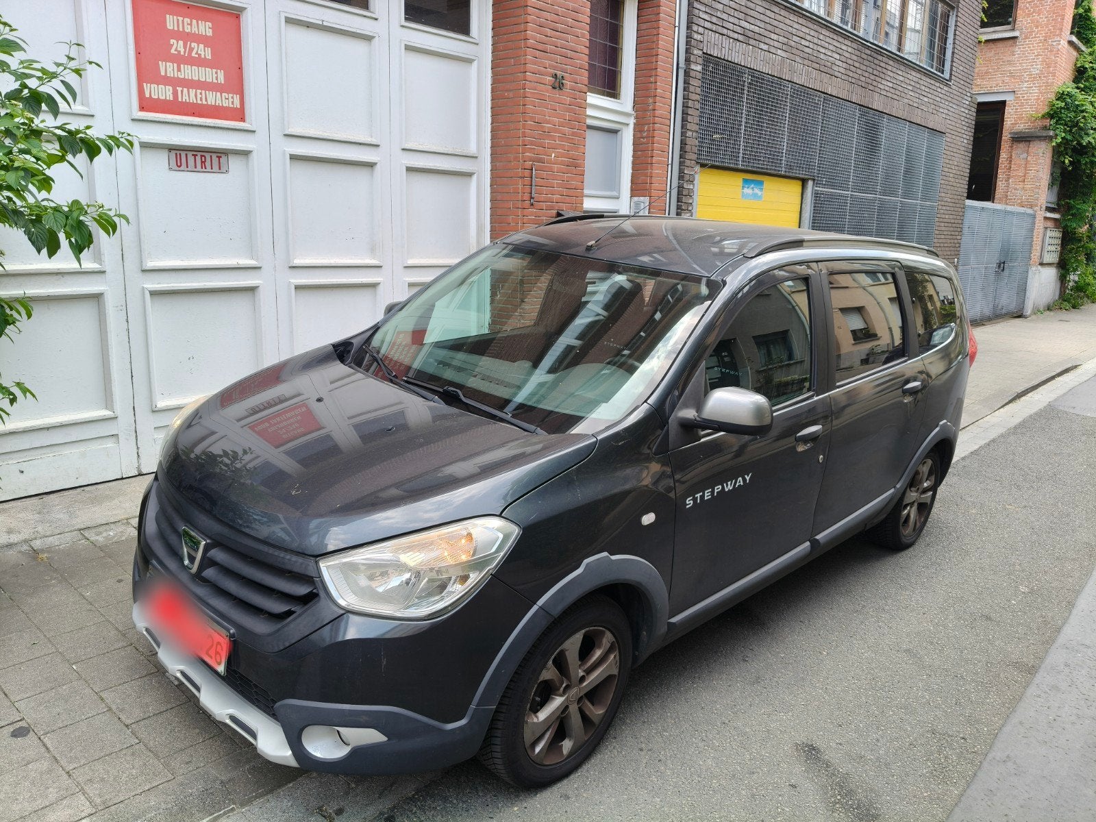 Dacia Lodgy 1200cc ' 2015  7 place, Euro 5, Monovolume, Lodgy, Handgeschakeld