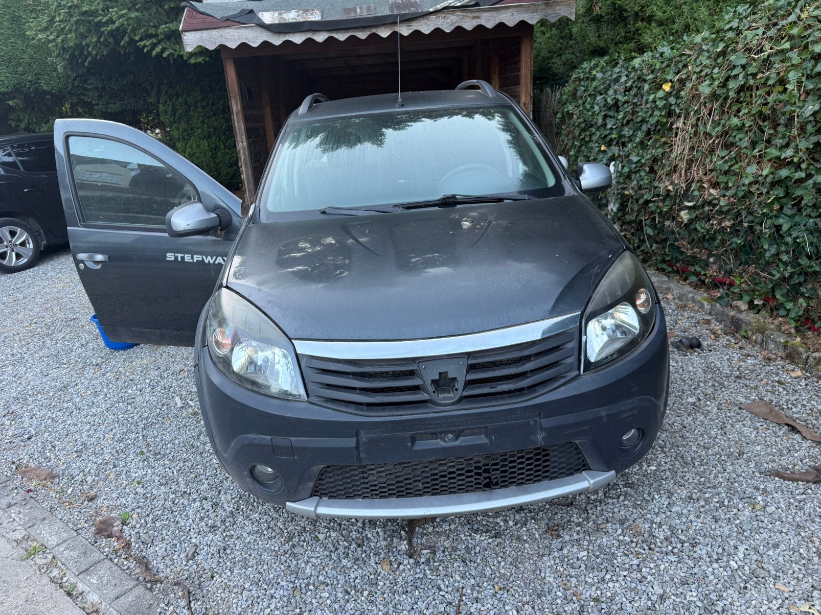 Dacia 2010, Auto's, Voorwielaandrijving, Zwart, Overige bekleding, 5 deurs