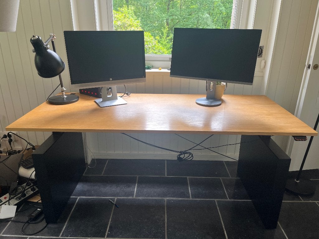 in de hoogte  elektrisch verstelbare bureautafel, Zit-sta bureau, Scandinavisch, Hout, 180 cm