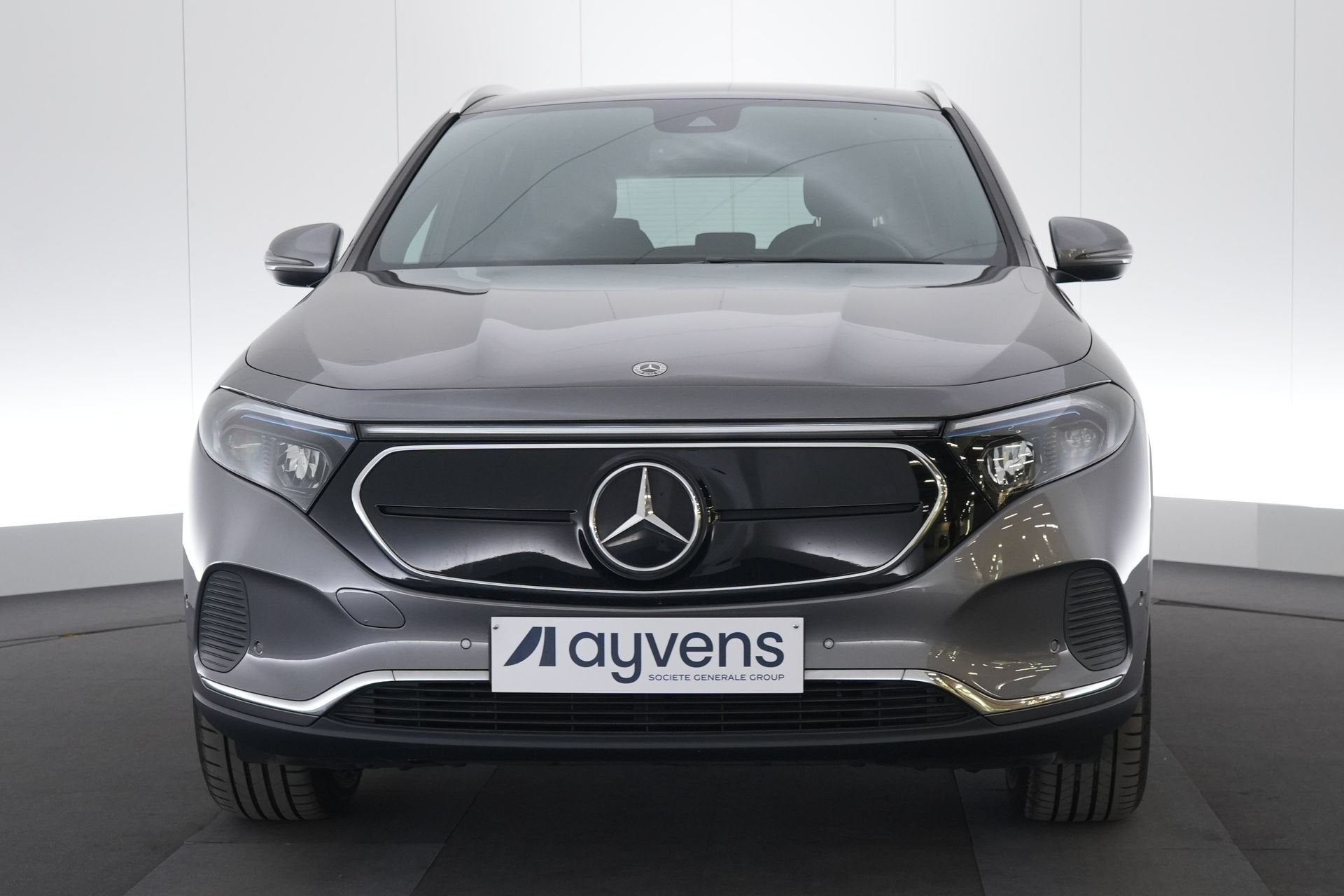 (2CMJ585) MERCEDES-BENZ EQA, Autos, Argent ou Gris, Achat, Entreprise, Carnet d'entretien