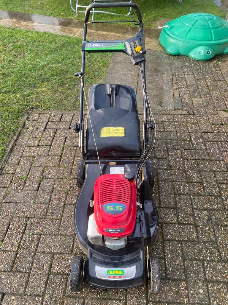 Honda grasmaaier 5.5 pk zelftrekker, Tuin en Terras, Grasmaaiers, Ophalen