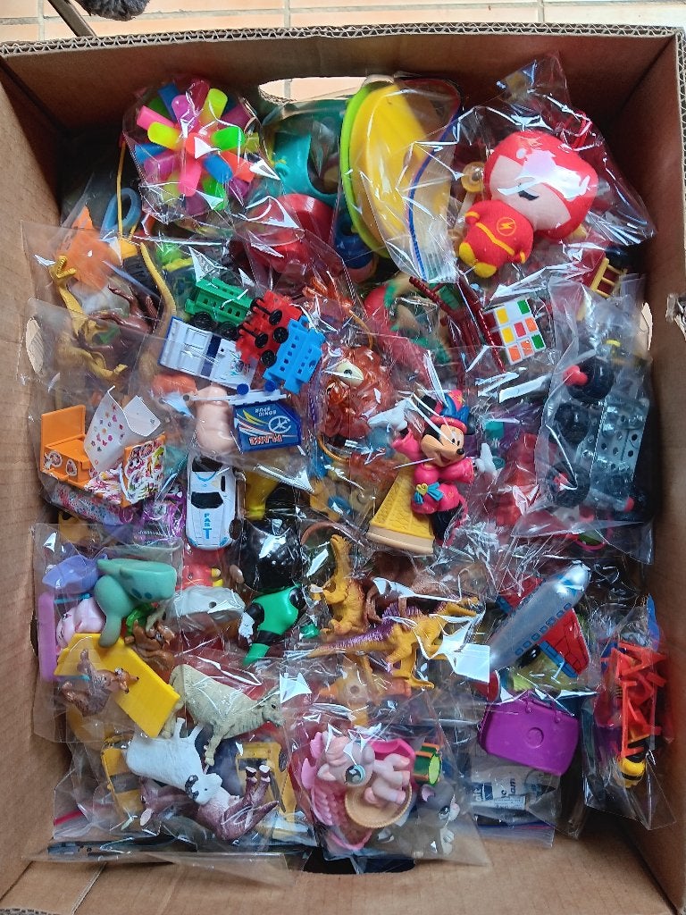 lot de brocante (gros lot de jouets !!! ) 30 cartons !, Divers, Enlèvement, Comme neuf