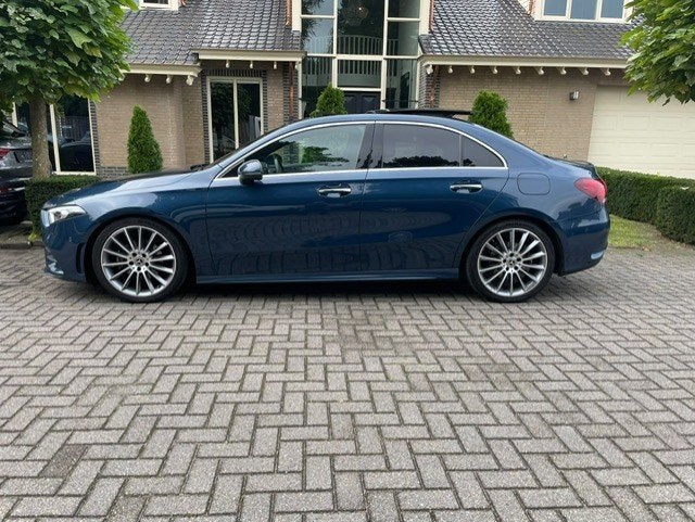 Mercedes-Benz A-klasse 200 AMG LINE PANO LED NAVI CAMERA, Auto's, Automaat, 4 deurs, Gebruikt, Parkeersensor
