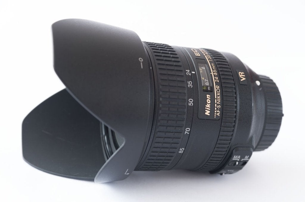 Nikon AF-S 24-85 G VR f3.5-4.5, TV, Hi-fi & Vidéo, Enlèvement ou Envoi, Comme neuf, Nikon, Pare-soleil