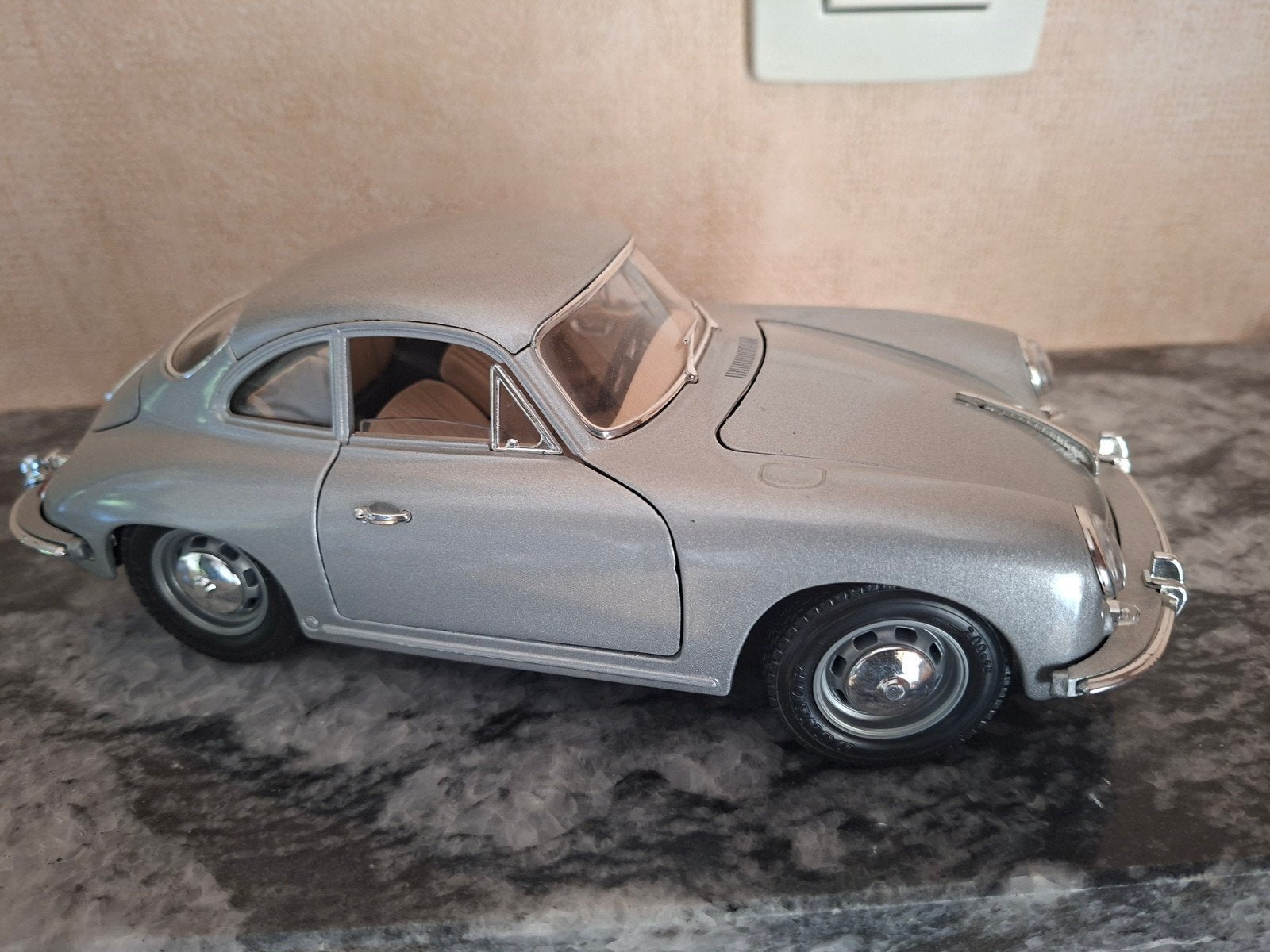 Porsche 356 B (1961), Ophalen, Burago