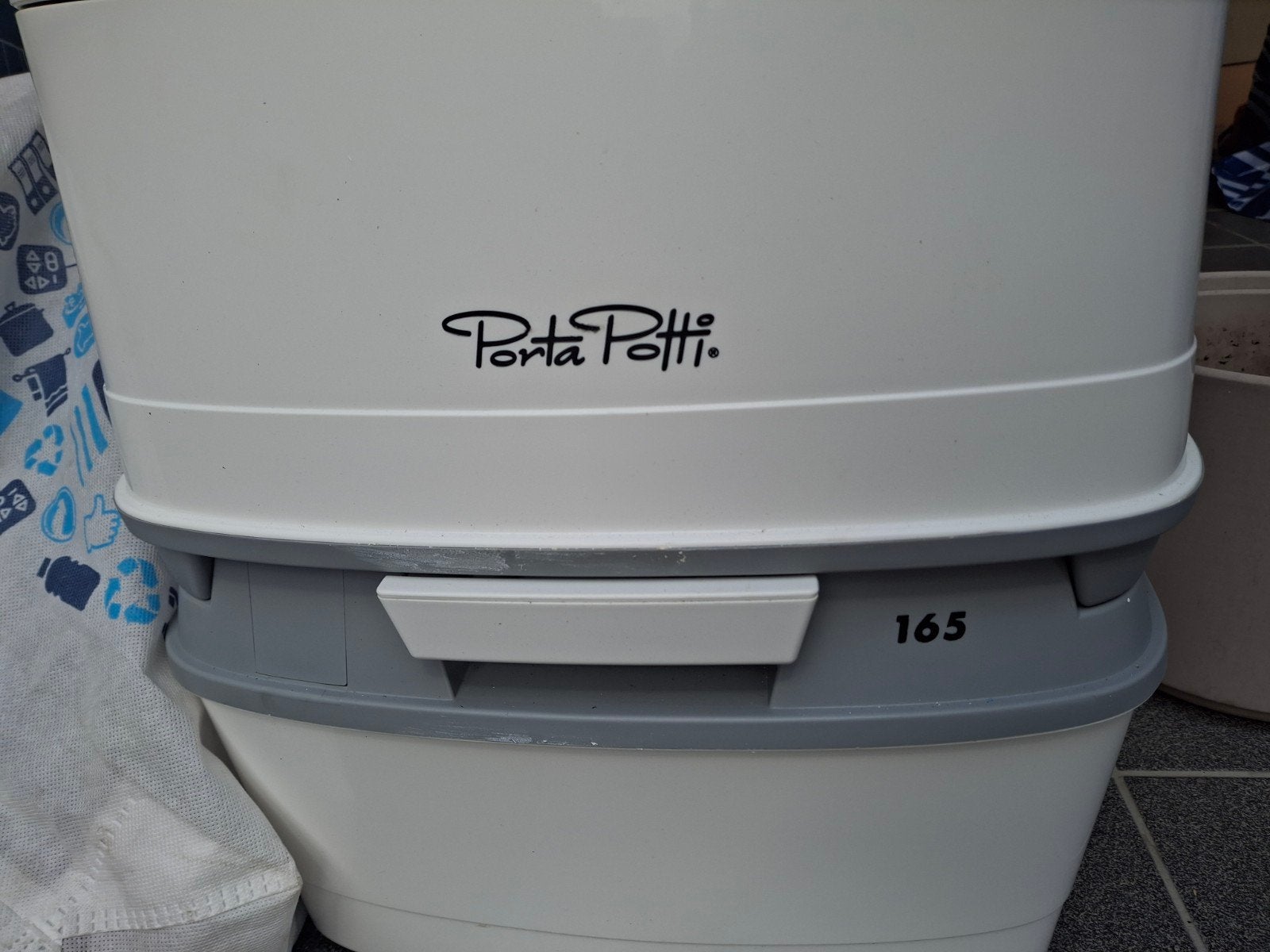 Toilet camping, Ophalen