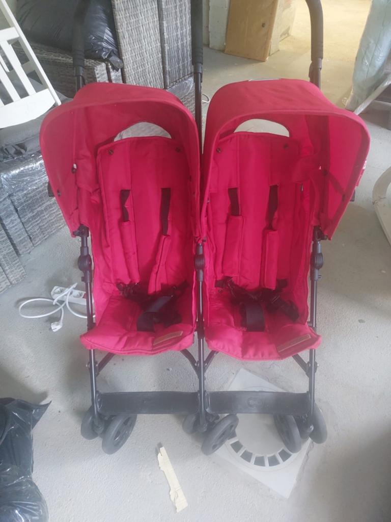 Kinderwagen met twee zitplaatsen, Kinderen en Baby's, Ophalen