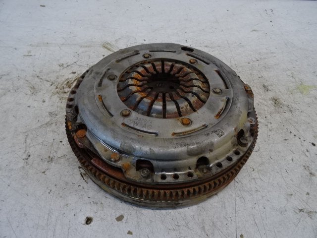 VOLANT MOTEUR BI-MASSE Volkswagen Golf VIII (CD1), Utilisé, Volkswagen