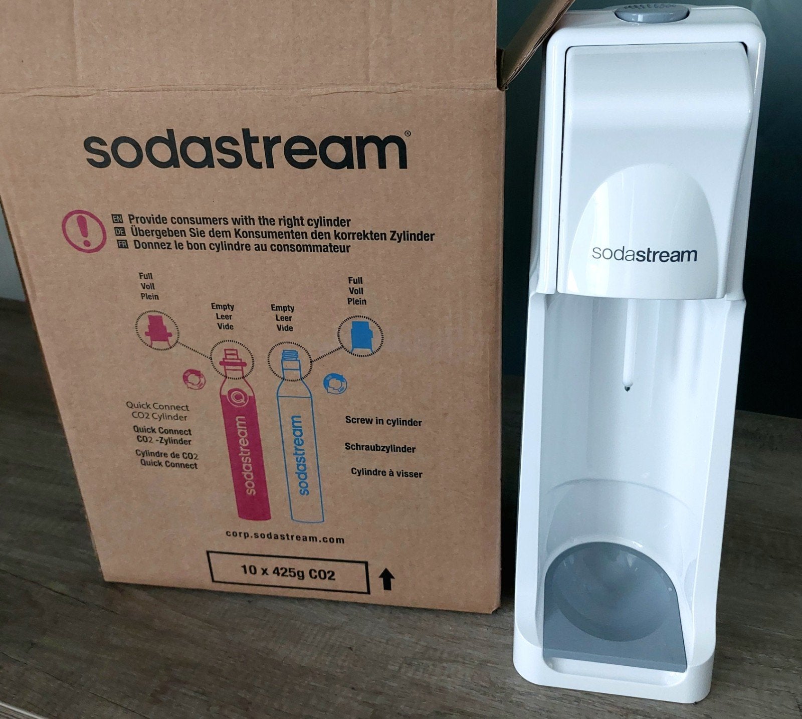 Sodastream met 2 flessen (gasfles bijna leeg), Ophalen