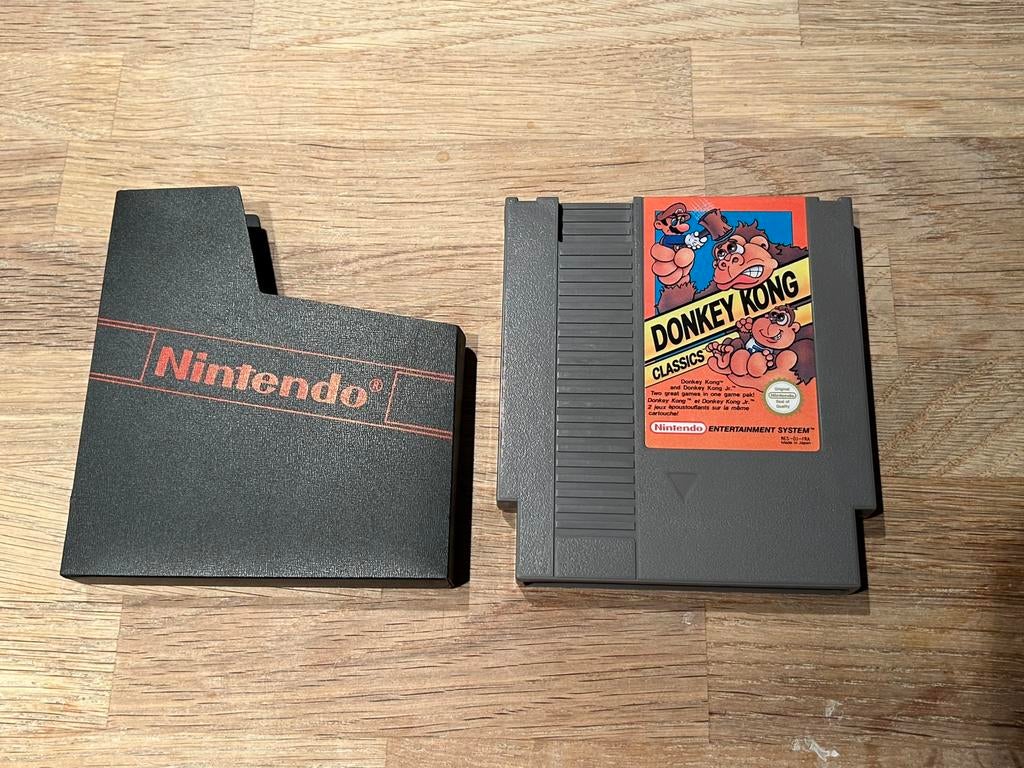 Nintendo NES game - Donkey Kong Classics, Games en Spelcomputers, Games | Nintendo NES, Ophalen of Verzenden, Zo goed als nieuw