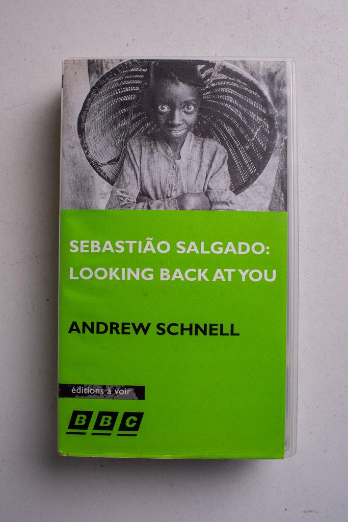 Sebastiao Salgado 52' of andere digitale docu's, Boeken, Kunst en Cultuur | Fotografie en Design, Ophalen of Verzenden, Zo goed als nieuw