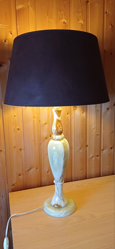 Staande lamp van onyx, Ophalen