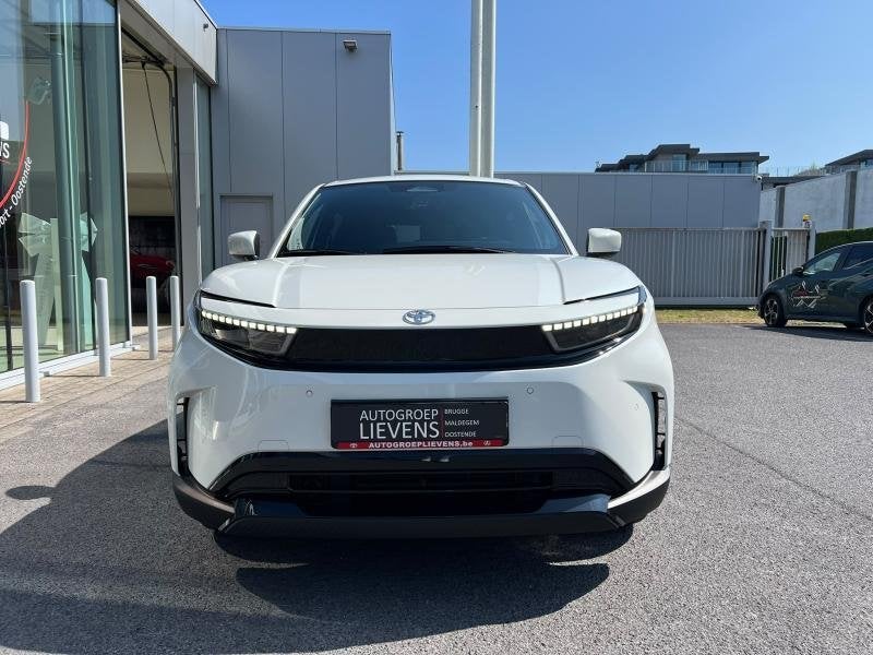 Toyota Urban Cruiser 61kWh - EXECUTIVE, Automaat, 128 kW, Wit, Elektrisch