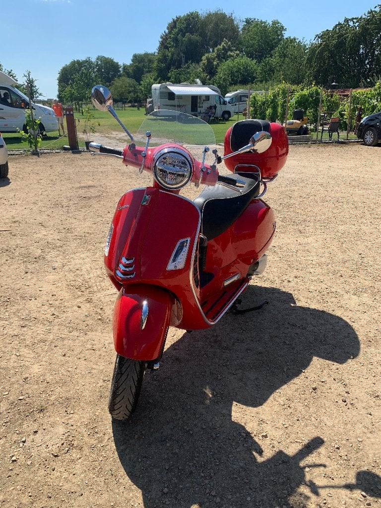 Vespa gts 300 hp nieuw, Fietsen en Brommers, Ophalen, Overige modellen, 300 cc, Benzine