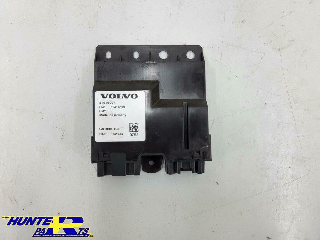 Achterklep motor module Volvo V90  ('16-'22) 31676024, Gebruikt, Ophalen of Verzenden, Volvo, Volvo