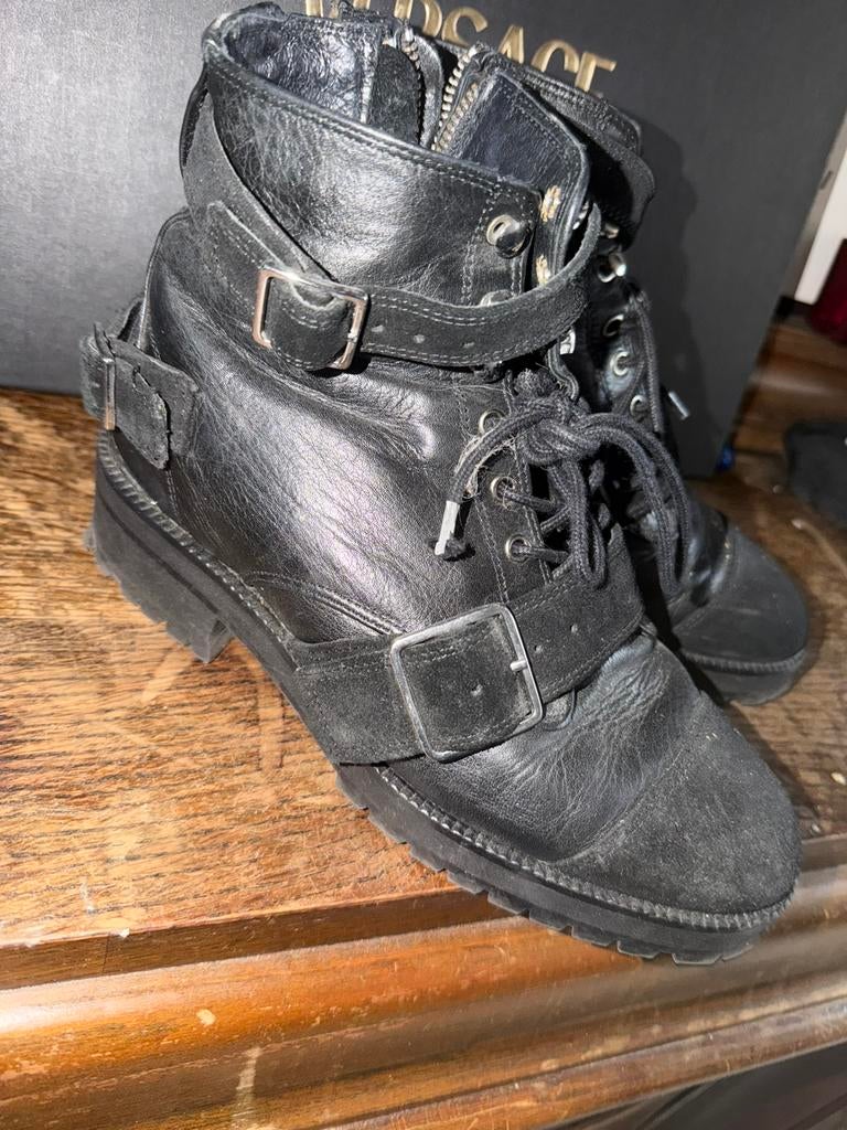 The kooples 40, Enlèvement