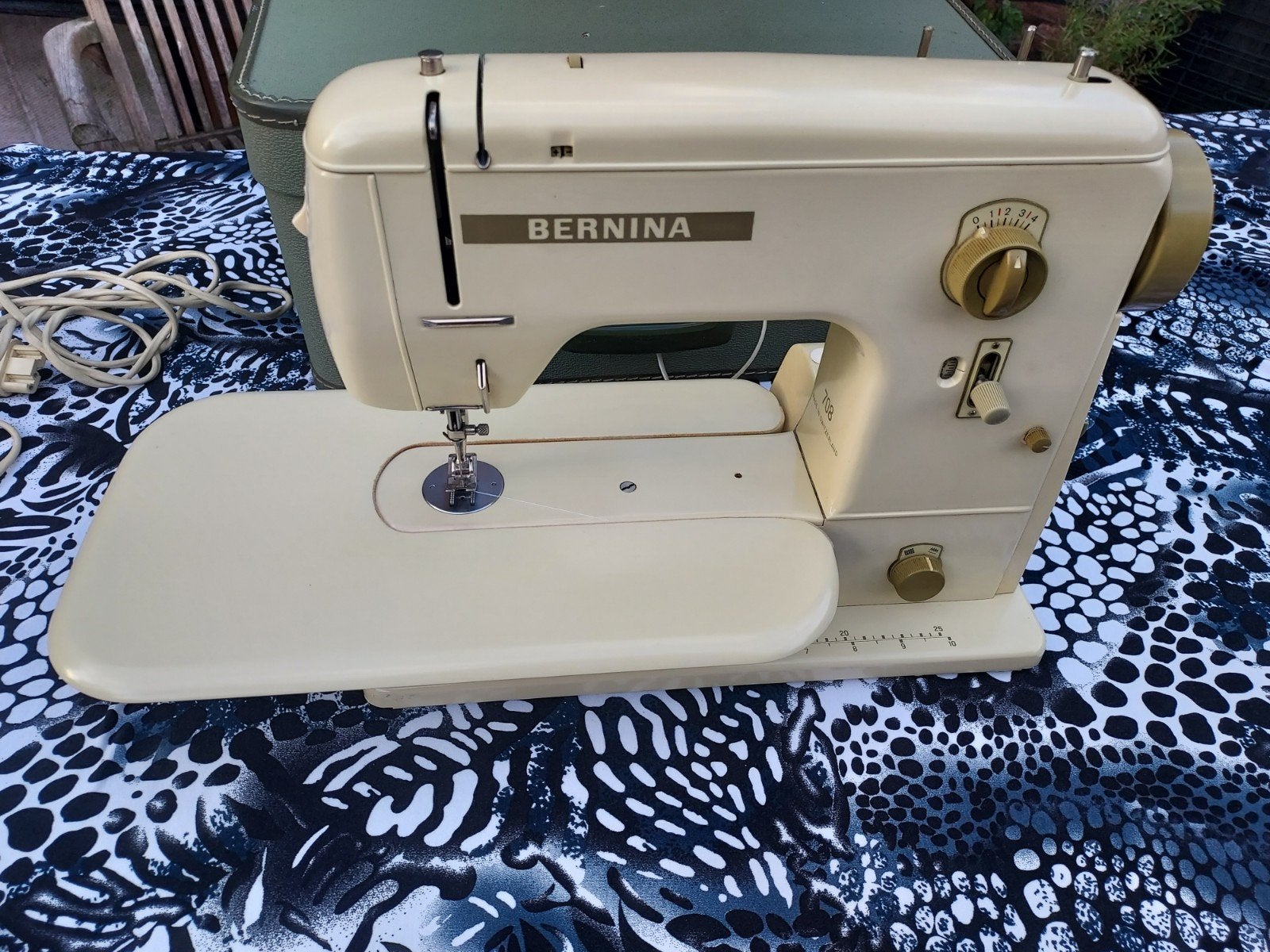 bernina naaimachine, Ophalen of Verzenden, Zo goed als nieuw, Naaimachine, Bernina