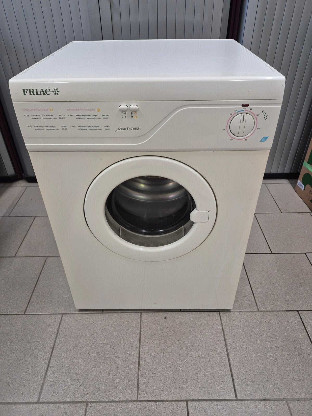 FRIAC Droogkast, Ophalen