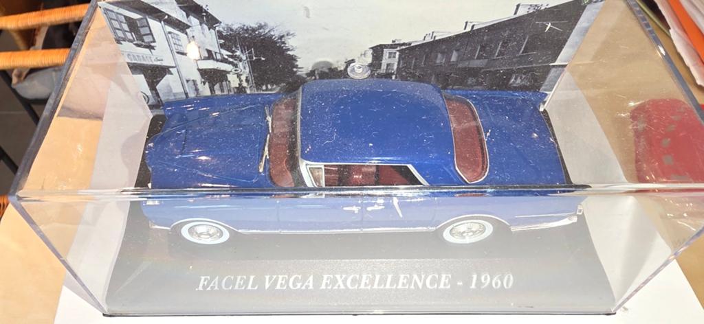 Facel vega 1960, Enlèvement