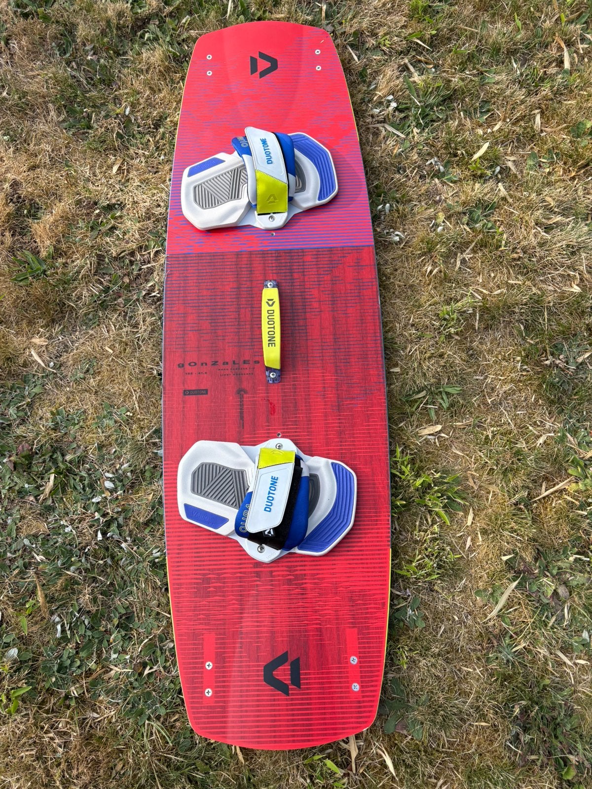 Duotone Gonzales 138x41.5, Sports nautiques & Bateaux, Kitesurf, Enlèvement, Comme neuf, Planche de kite