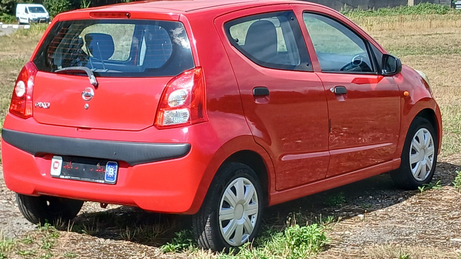 Nissan Pixo 1.0 essence Euro5 approuvée par le premier propr, Rouge, Euro 5, 50 kW, 5 portes
