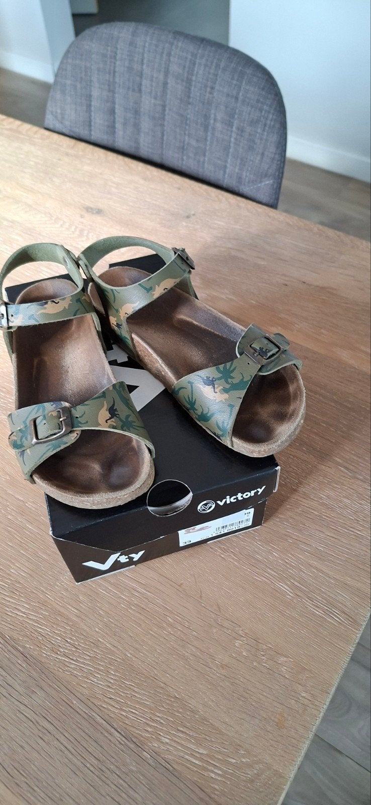 Sandalen jongens maat 33., Kinderen en Baby's, Kinderkleding | Schoenen en Sokken, Ophalen