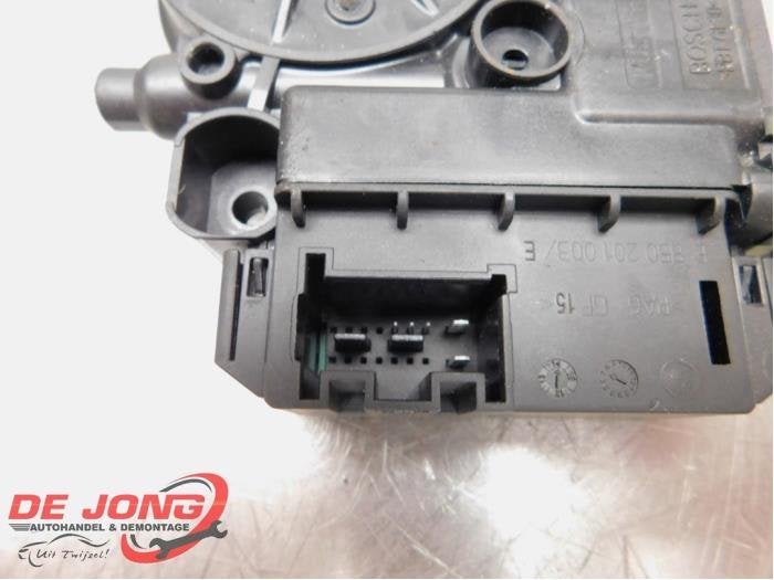 Moteur de vitre portière d'un Volkswagen Polo, Volkswagen, -, 3 mois de garantie, Utilisé