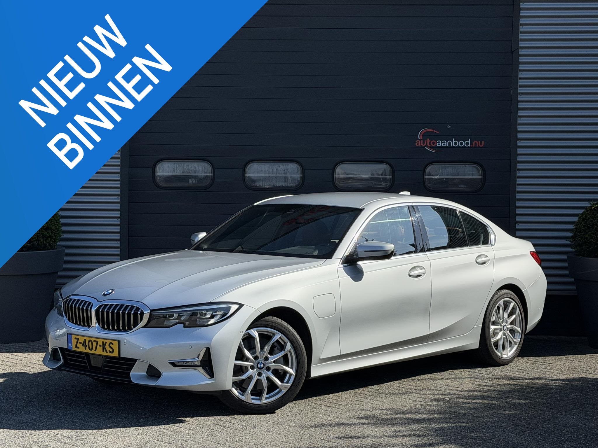 BMW 3-serie 330e High Executive (automatique), Autos, Achat, Hybride rechargeable, 216 min, Automatique