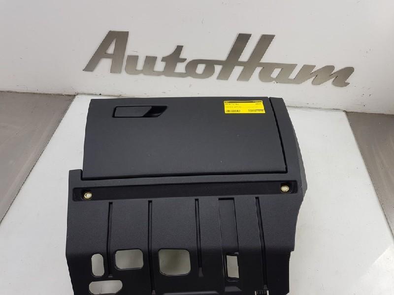 COMPARTIMENT A GANTS Audi A3 Sportback (8YA) (01-2019/-), Utilisé, Audi