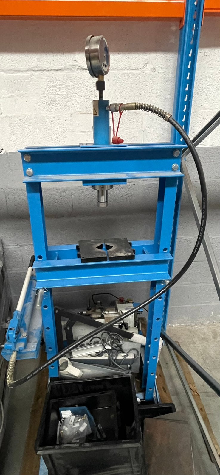 Presse hydraulique d'atelier/presse à roulements / manomètre, Enlèvement, Comme neuf