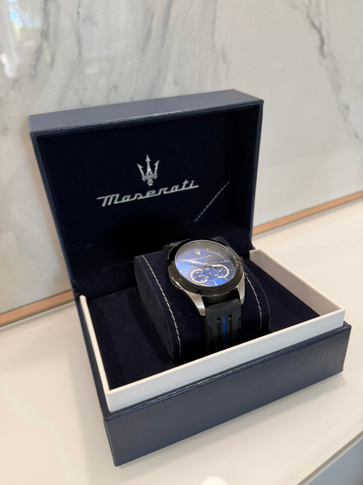 Maserati herenhorloge – blauwe wijzerplaat, Bijoux, Sacs & Beauté, Enlèvement, Comme neuf, Montre-bracelet, Autres marques
