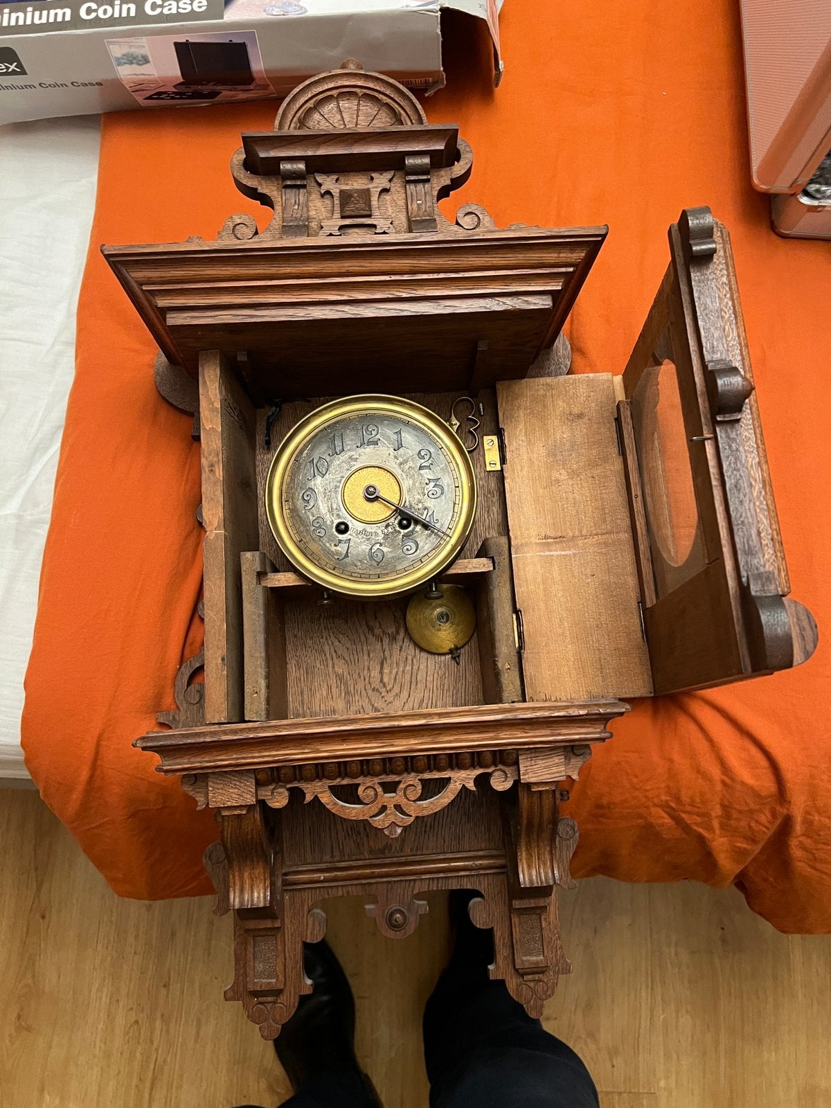 horloge ancienne, Enlèvement
