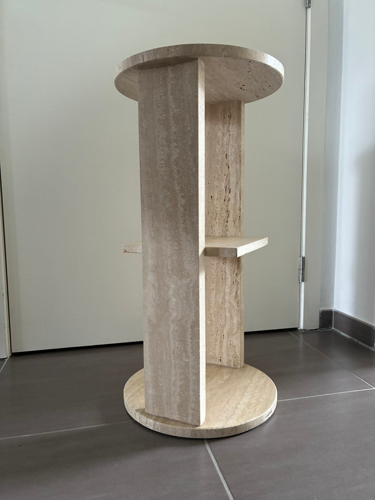 Piedestal in travertine, Maison & Meubles, Enlèvement, Comme neuf