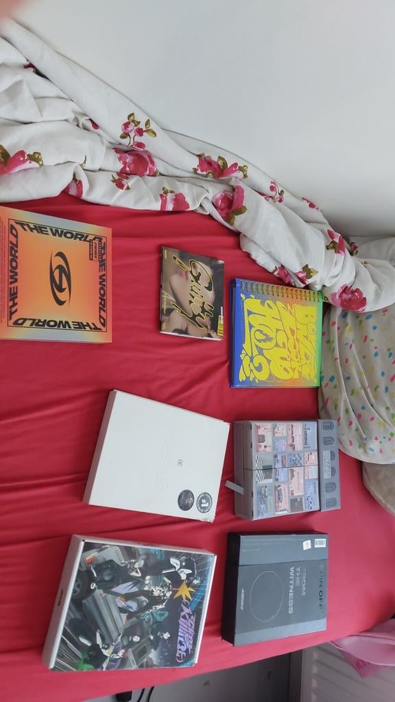 Albums tekoop ( prijzen in beschrijving ), Hobby en Vrije tijd, Kaarten | Zelf maken, Ophalen, Gebruikt, Overige thema's, Overige typen