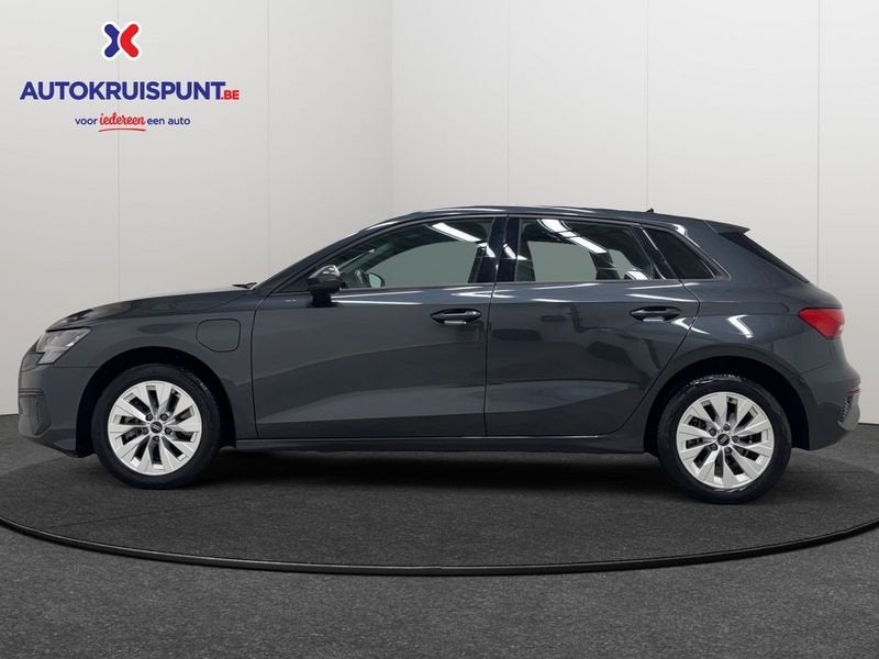 Audi A3 40 TFSI e Attraction S-Tronic, 1395 cm³, Argent ou Gris, Hybride rechargeable, 5 portes