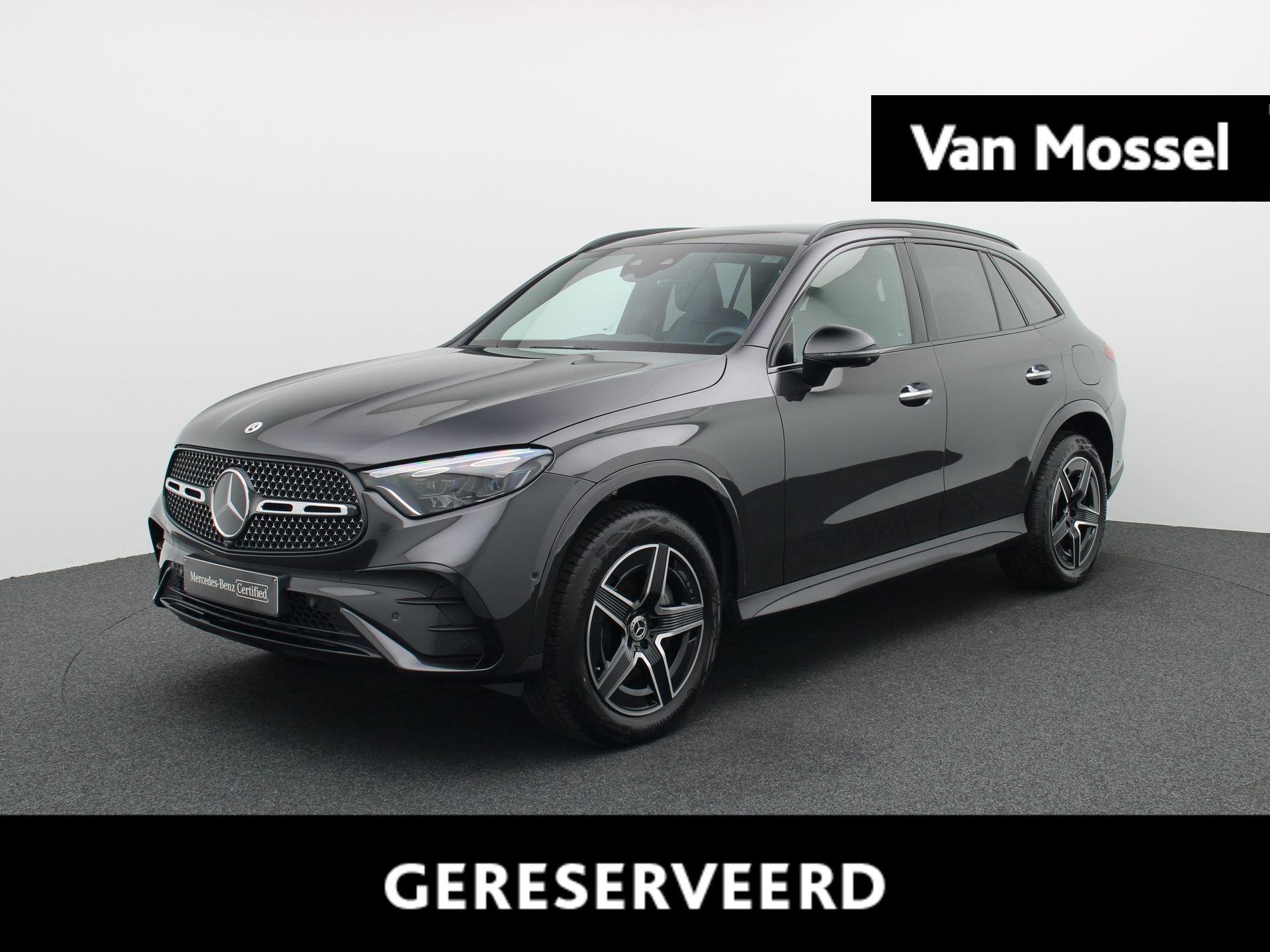 Mercedes-Benz GLC SUV 300 e AMG Line + LEDER + PANO DAK + HE, Auto's, Mercedes-Benz, Automaat, Gebruikt, 4 cilinders, 2255 kg