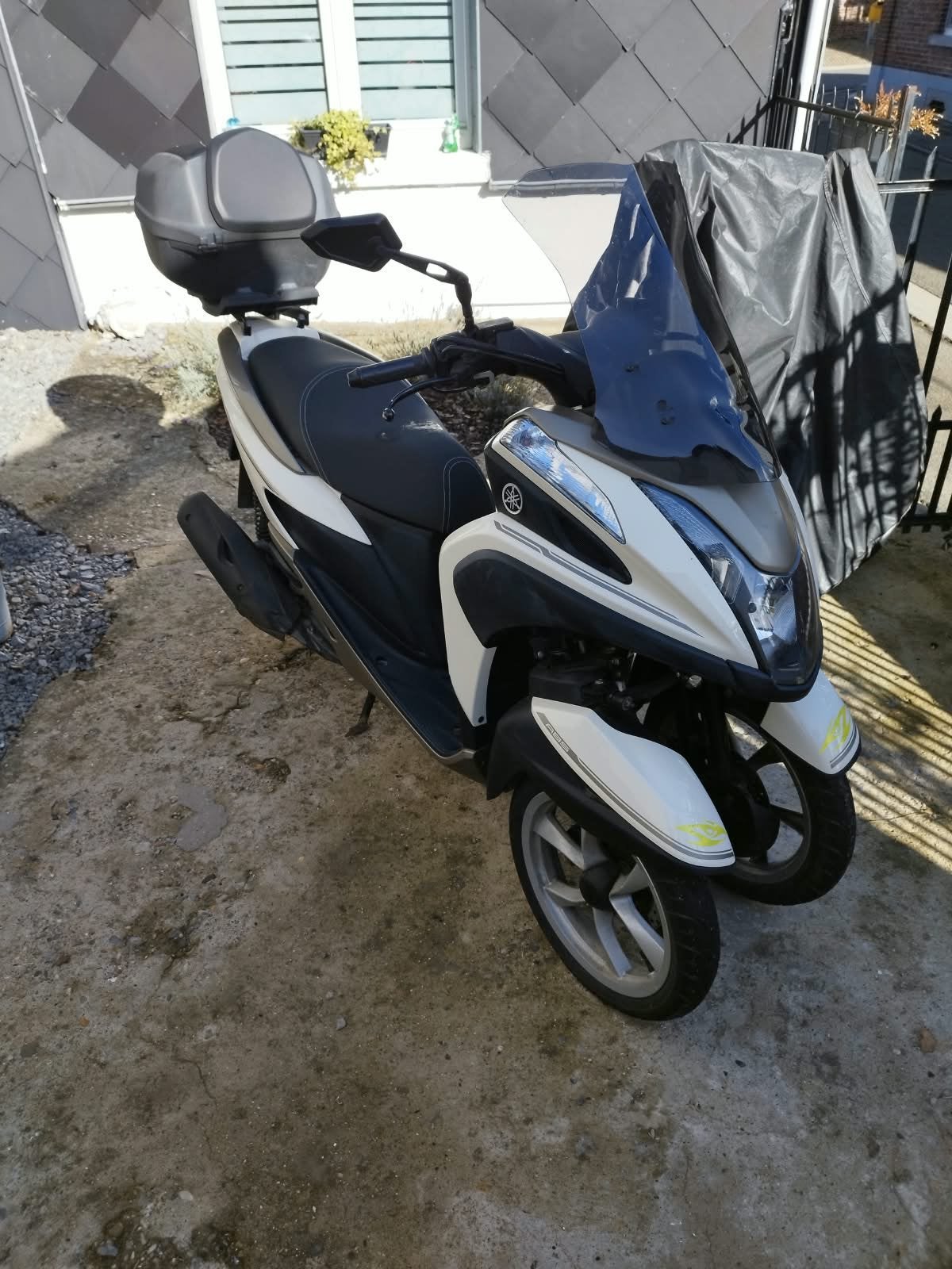 Yamaha 125cc, Vélos & Vélomoteurs, 125 cm³, Comme neuf, Classe B (45 km/h), Enlèvement