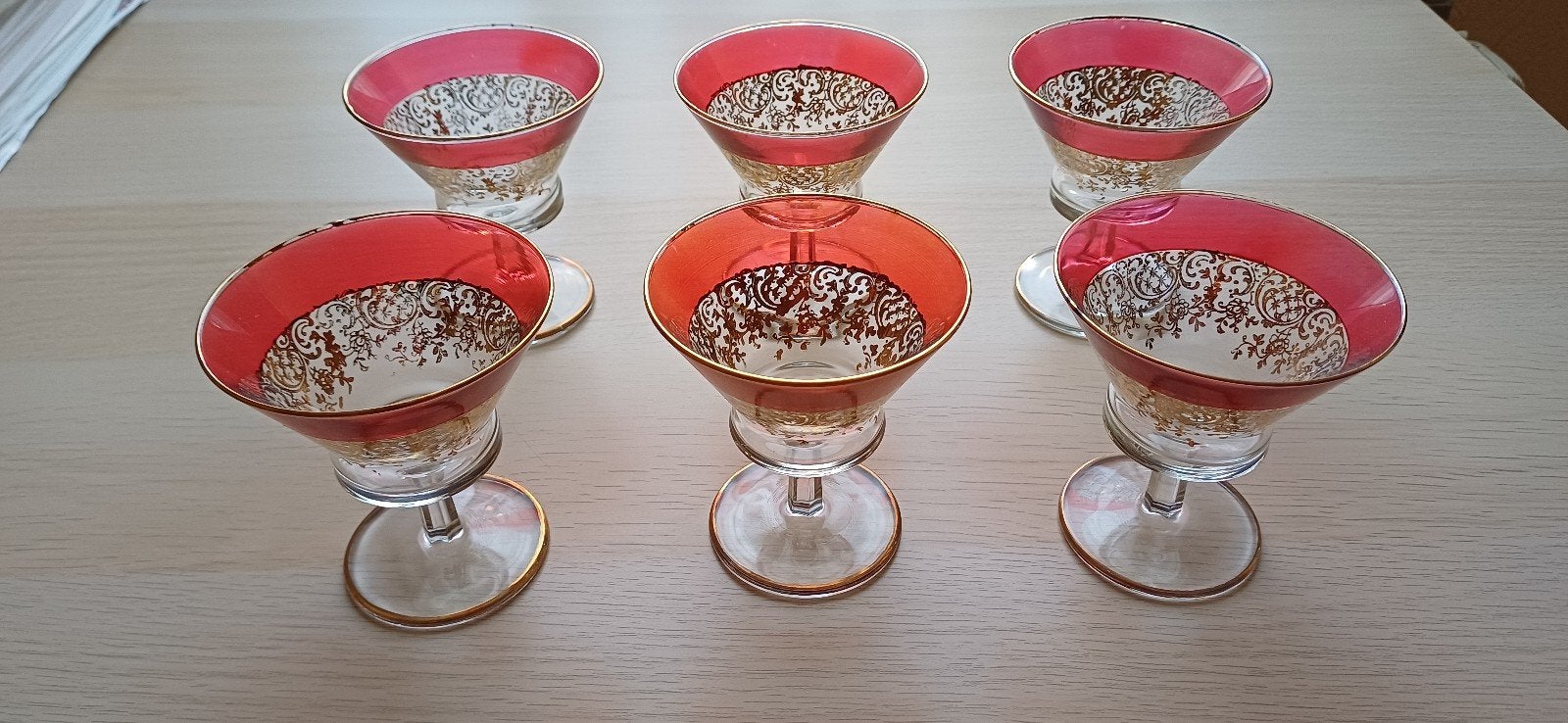 Lot de 6 verres à cocktail vintage – Rouge rubis et dorure