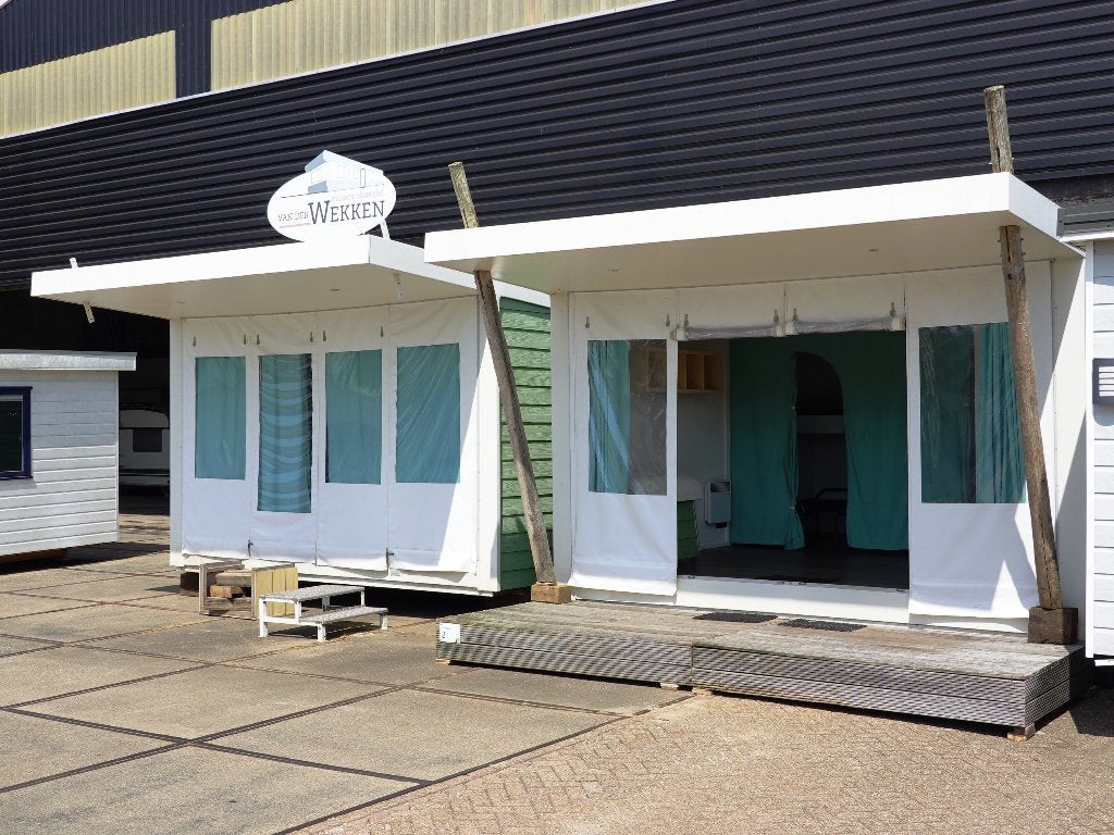 8x Kampeer cabin chalet safari hut camping lodge glamping