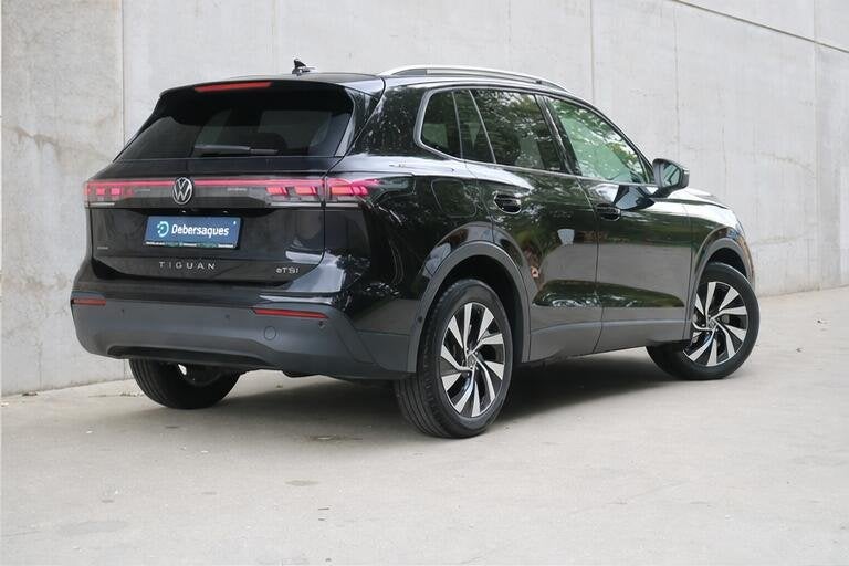 Volkswagen Tiguan 1.5 eTSI DSG LIFE 150pk! MATRIX LED TREKH, Auto's, Volkswagen, 0 cilinders, 1498 cc, Zwart, 0 kg