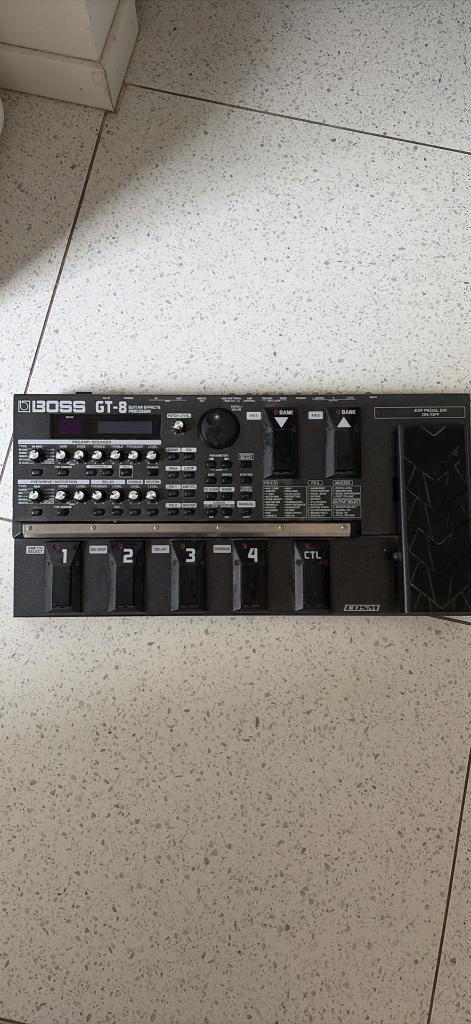 Boss GT-8, Musique & Instruments, Effets, Enlèvement ou Envoi, Comme neuf, Multi-effet
