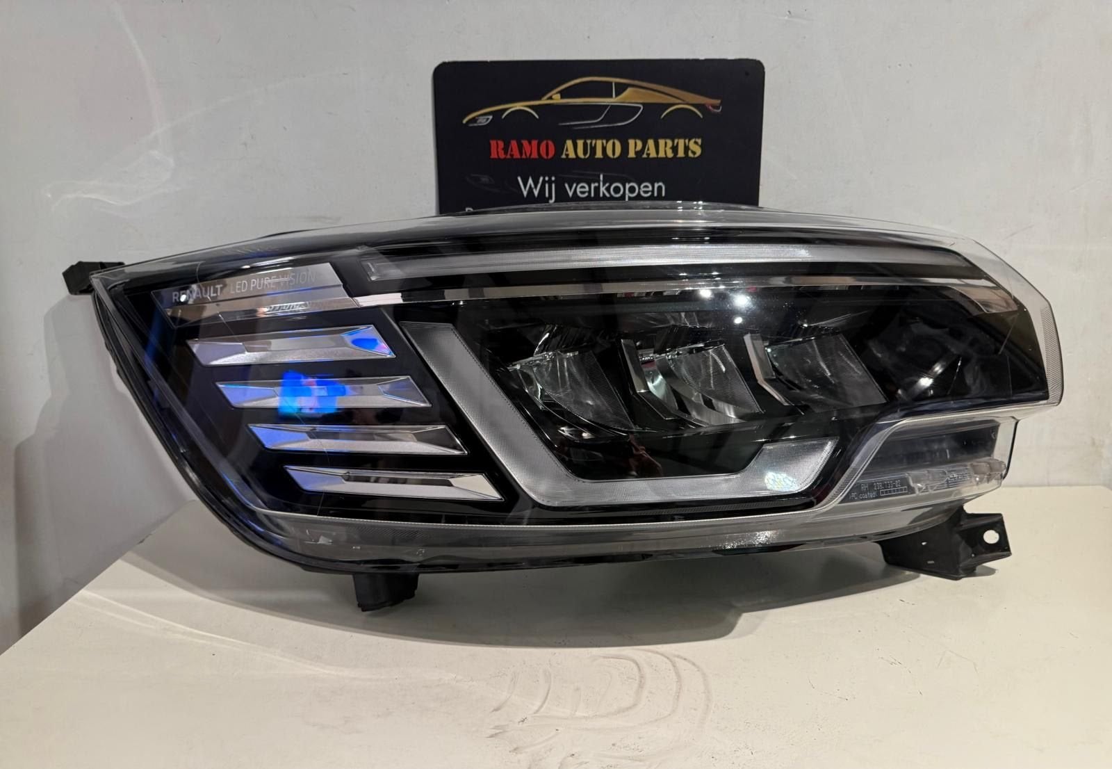 RENAULT TRAFIC III KOPLAMP FULL LED ORIGINEEL 260102899R
