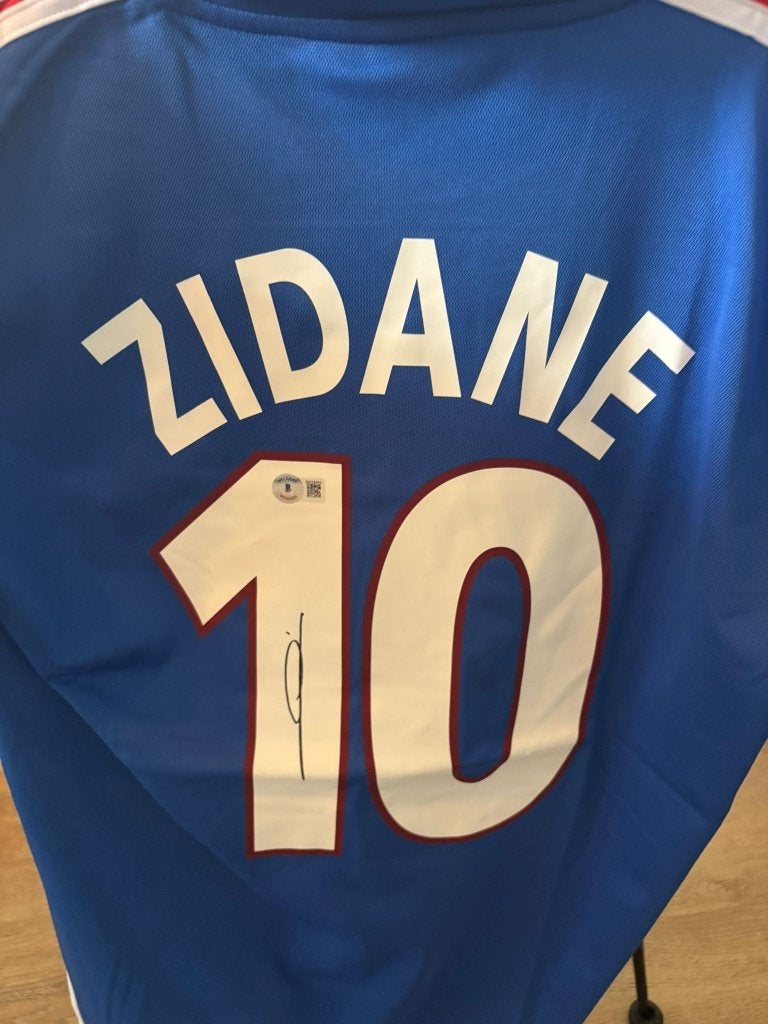 Gesigneerd Zidane Frankrijk shirt COA Beckett, Ophalen of Verzenden, Zo goed als nieuw, Shirt