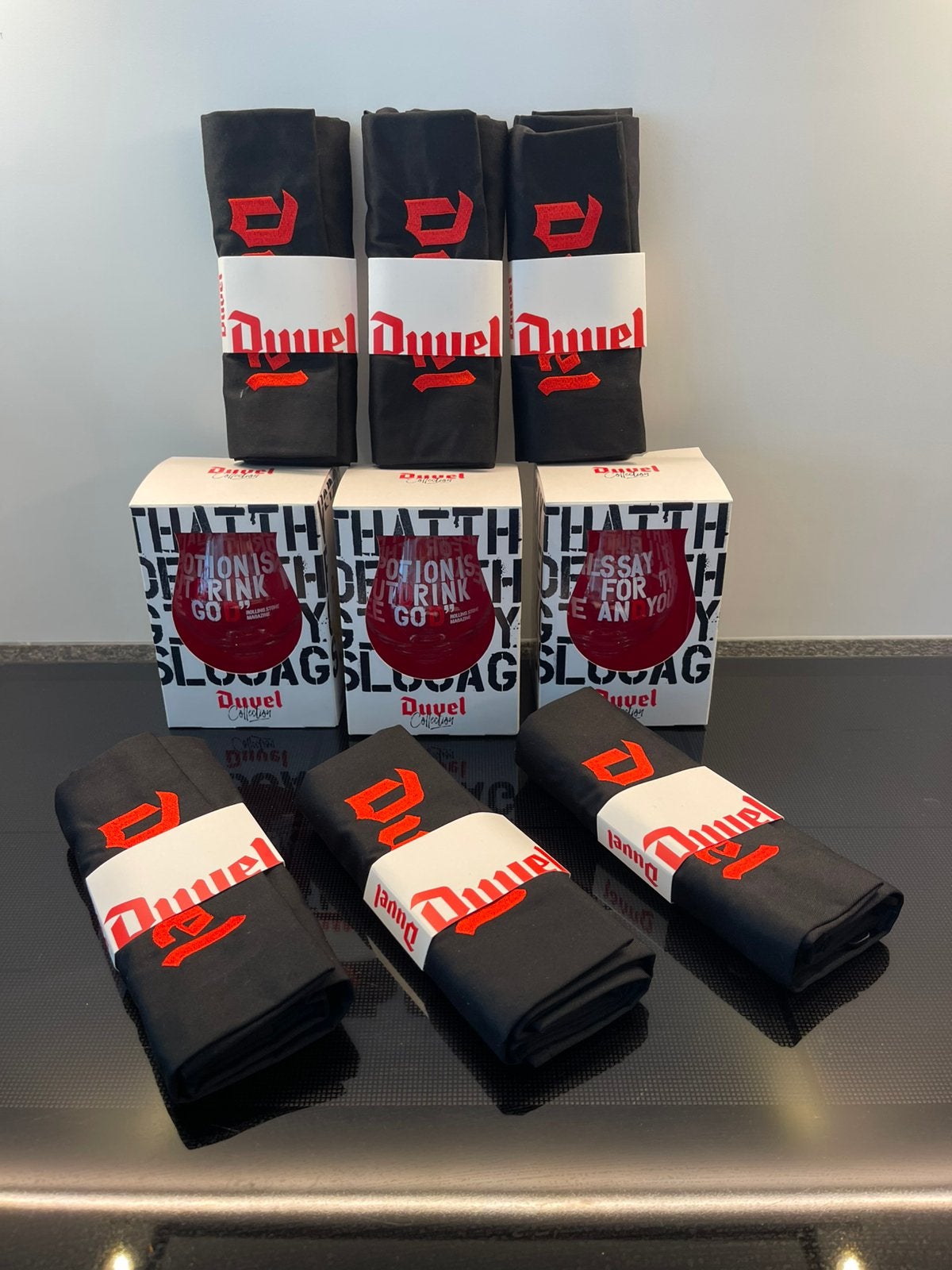 Duvel Barbecue & Horeca Set 3x Glazen + 6x Schorten, Verzamelen, Biermerken, Duvel, Ophalen of Verzenden